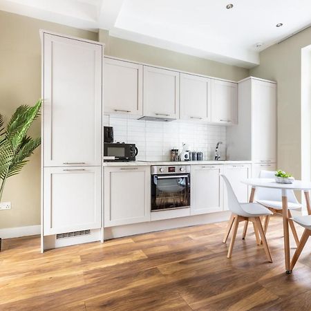 Modern 2Bd Flat In Camden Town Londonアパートメント エクステリア 写真