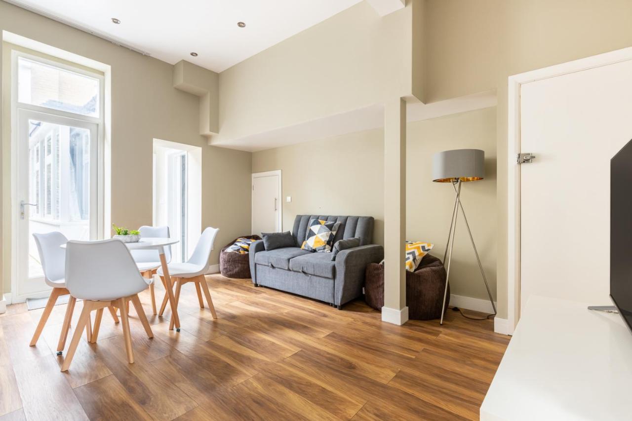 Modern 2Bd Flat In Camden Town Londonアパートメント エクステリア 写真