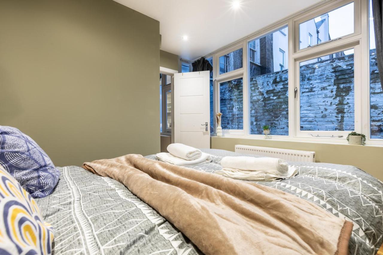 Modern 2Bd Flat In Camden Town Londonアパートメント エクステリア 写真